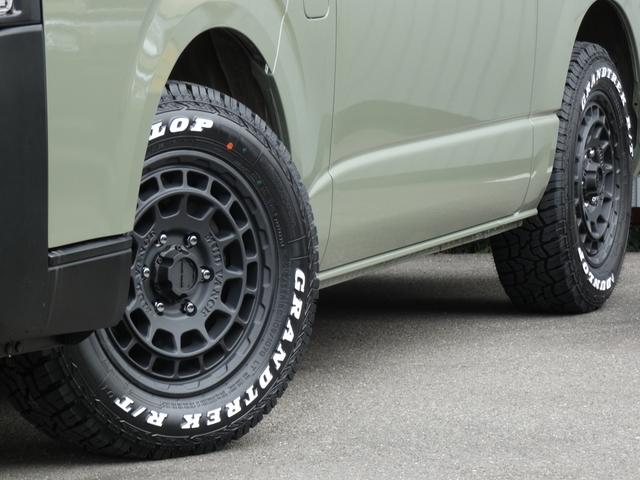 ハイエースバン ロングスーパーＧＬ　Ｓ－ＧＬ　シーダーグリーン　ＦＤ－ｃｌａｓｓｉｃ　ｆｌｅｘｄｒｅａｍ丸目クラシックカスタム　シートカバー　ベッドキット　ＷＥＤＳアルミホイール　ダンロップＲＴタイヤ（7枚目）