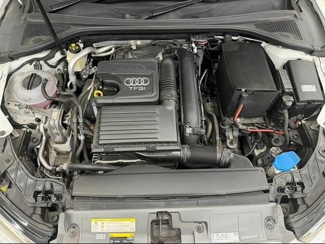 １．４　ＴＦＳＩ▼　メーカーナビＴＶ　バックカメラ　レーダークルーズコントロール　ＬＥＤヘッドライト　ＥＴＣ　純正１６インチアルミ　クリアランスソナー　オートエアコン　オートライト　パドルシフト　フォグライト(18枚目)