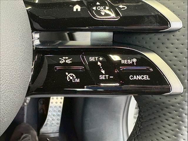 Ｅクラス Ｅ　２２０　ｄ　アバンギャルド　ＡＭＧラインパッケージ　ＡｐｐｌｅＣａｒＰｌａｙ／アダクティブクルーズコントロール／全周囲カメラ／シートヒーター／電動リアゲート／ブラインドスポットモニター／フルセグＴＶ／パドルシフト／ワイヤレス充電／パワーシート・メモリー（9枚目）