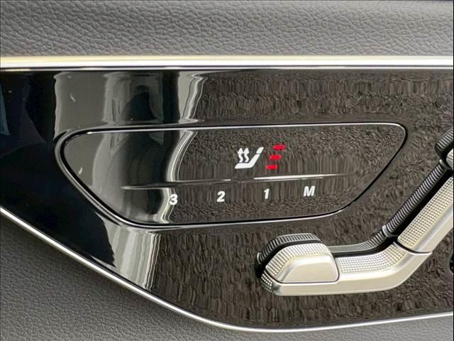 Ｅクラス Ｅ　２２０　ｄ　アバンギャルド　ＡＭＧラインパッケージ　ＡｐｐｌｅＣａｒＰｌａｙ／アダクティブクルーズコントロール／全周囲カメラ／シートヒーター／電動リアゲート／ブラインドスポットモニター／フルセグＴＶ／パドルシフト／ワイヤレス充電／パワーシート・メモリー（10枚目）