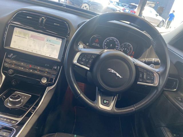 ＸＥ ＸＥ　Ｒ－スポーツ　メリディアンサウンド／レーダークルーズコントロール／レーンキープアシスト／ブラインドスポットモニター／パワーシート／シートメモリー／黒ホイール／フルゼグ／Ｂｌｕｅｔｏｏｔｈ／ＡＣＣ／ＢＳＭ（50枚目）