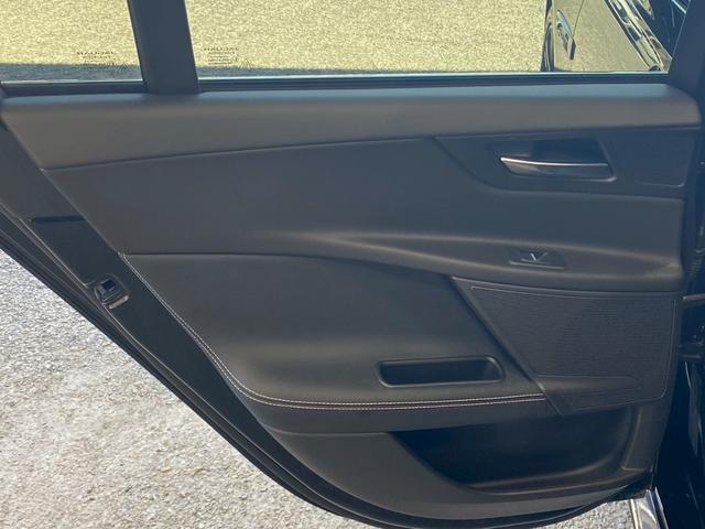 ＸＥ ＸＥ　Ｒ－スポーツ　メリディアンサウンド／レーダークルーズコントロール／レーンキープアシスト／ブラインドスポットモニター／パワーシート／シートメモリー／黒ホイール／フルゼグ／Ｂｌｕｅｔｏｏｔｈ／ＡＣＣ／ＢＳＭ（71枚目）
