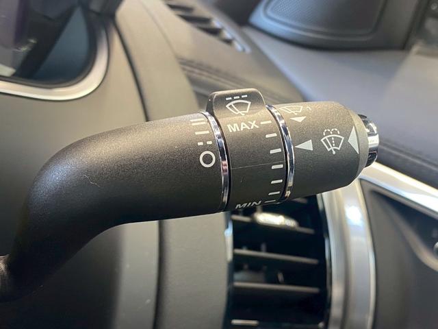 Fタイプ R-ダイナミック クーペ P300 メリディアンサウンド/AppleCarPlay/オプション20インチアルミ/電動リアゲート/LEDヘッド/アクティブエグゾースト/ラゲッジリッドスポイラー/クライメートパック/インタラクティブ(25枚目)