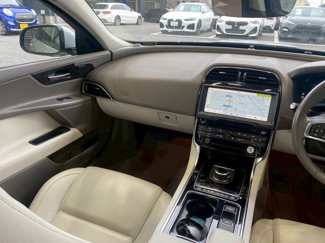 XE XE プレステージ AppleCarPlay/ワンオーナー/メリディアンサウンド/ブラックパック/レーダークルコン/シートヒーター/シートメモリー/パワーシート/白革シート/純正黒ホイール/ACC/BSM/スマートキー(32枚目)