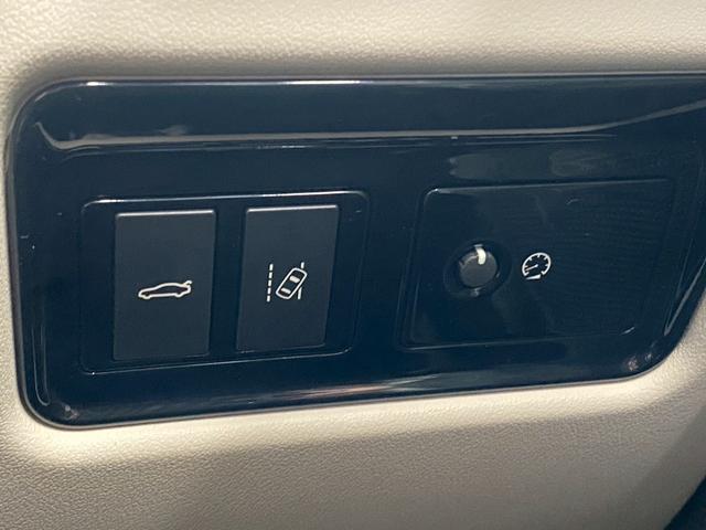 XE XE プレステージ AppleCarPlay/ワンオーナー/メリディアンサウンド/ブラックパック/レーダークルコン/シートヒーター/シートメモリー/パワーシート/白革シート/純正黒ホイール/ACC/BSM/スマートキー(57枚目)