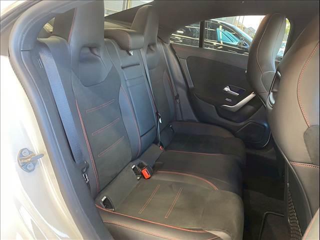 CLAクラス CLA200d AMGライン レーダークルーズコントロール/ブラインドスポットモニター/シートヒーター/パワーシート/シートメモリー/レーンキープアシスト/レーンチェンジアシスト/スマートキー/ACC/BSM/フルセグTV(7枚目)