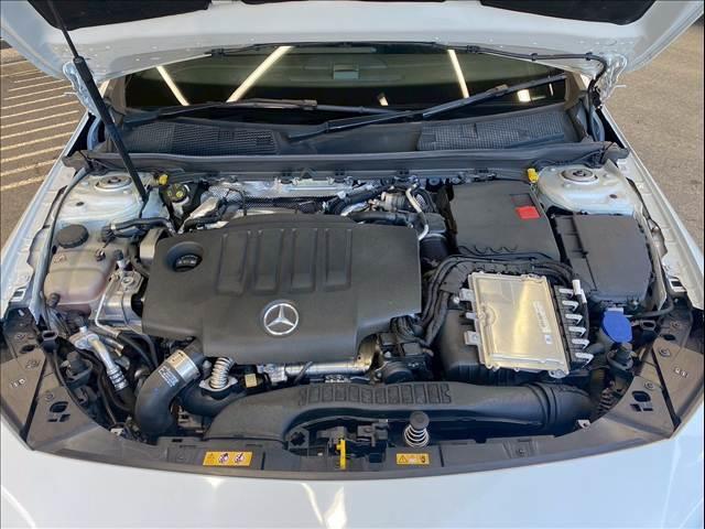 CLAクラス CLA200d AMGライン レーダークルーズコントロール/ブラインドスポットモニター/シートヒーター/パワーシート/シートメモリー/レーンキープアシスト/レーンチェンジアシスト/スマートキー/ACC/BSM/フルセグTV(13枚目)