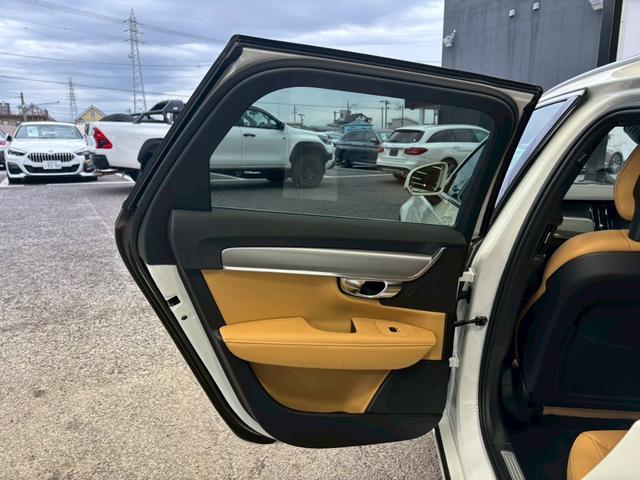 V90 T5 モメンタム 全方位カメラ/電動トランク/AppleCarPlay/シートヒーター/ベージュ革シート/パワーシート/シートメモリー/カープレイ/自動駐車/フルセグ/電動トランク/BSM/ACC/レーダークルコン(25枚目)