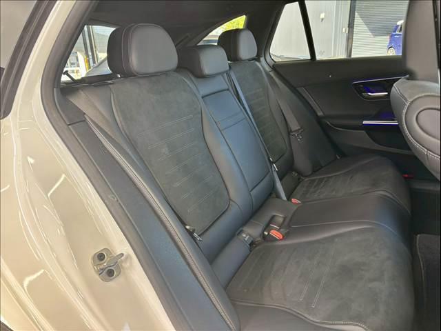 Cクラスステーションワゴン C200ステーションワゴンアバンギャルドAMGライン サンルーフ/AppleCarPlay/全方位カメラ/HUD/BSm/ACC/カープレイ/電動リアゲート/レーダークルーズコントロール/シートメモリー/シートヒーター/アンビエントライト/ARナビ(7枚目)