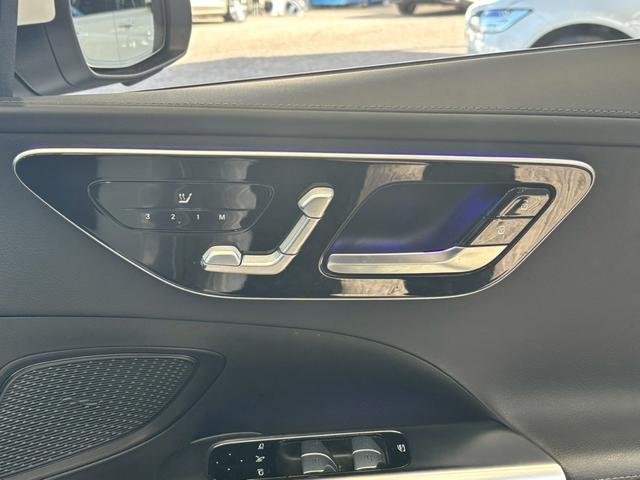 Cクラスステーションワゴン C200ステーションワゴンアバンギャルドAMGライン サンルーフ/AppleCarPlay/全方位カメラ/HUD/BSm/ACC/カープレイ/電動リアゲート/レーダークルーズコントロール/シートメモリー/シートヒーター/アンビエントライト/ARナビ(42枚目)