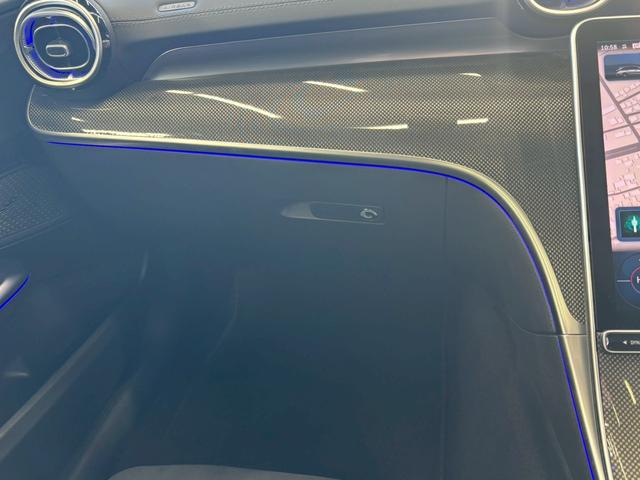 Cクラスステーションワゴン C200ステーションワゴンアバンギャルドAMGライン サンルーフ/AppleCarPlay/全方位カメラ/HUD/BSm/ACC/カープレイ/電動リアゲート/レーダークルーズコントロール/シートメモリー/シートヒーター/アンビエントライト/ARナビ(44枚目)
