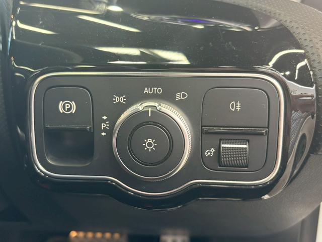 CLAクラス シューティングブレーク CLA200dシュティングブレAMGレザエクスクルP レザーEXPKG/サンルーフ/全方位カメラ/HUD/BSM/ACC/赤革レザー/電動リアゲート/フルセグ/シートヒーター/パワーシート/シートメモリー/アンビエントライト/ヘッドアップディスプレイ(36枚目)