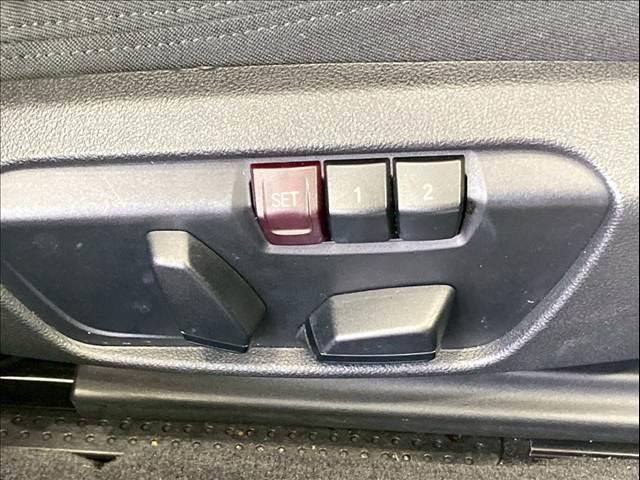 1シリーズ 118d プレイ AppleCarPlay/電動トランク/シートメモリー/パワーシート/電動トランク/アンビエントライト/レーダークルーズコントロール/オートホールド/カープレイ/純正ナビ/ETC/衝突軽減ブレーキ(10枚目)