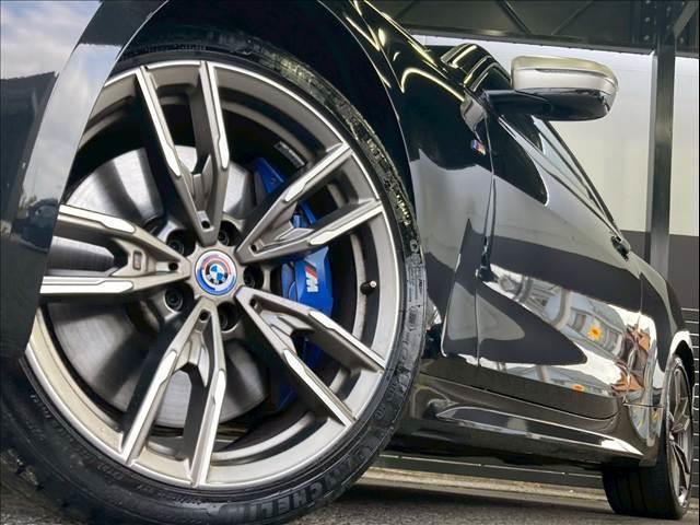 4シリーズ M440i xDriveクーペ AppleCarPlay/ハーマンカードン/全方位カメラ/電動トランク/黒革/カープレイ/純正19インチAW/フルゼグ/HUD/BSM/ACC/パーキングアシスト/アンビエントライト/レーザーライト(19枚目)