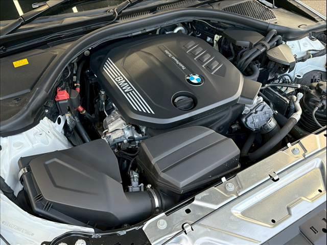 ３シリーズ ３２０ｄ　ｘＤｒｉｖｅツーリング　Ｍスポーツ　ＡｐｐｌｅＣａｒＰｌａｙ／全方位カメラ／ＢＳＭ／ＡＣＣ／ＨＵＤ／カープレイ／シートヒーター／シートメモリー／パワーシート／電動トランク／純正ナビ／ワイヤレス充電／レーダークルコン／レーンキープアシスト（12枚目）