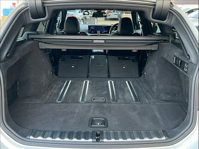 ３シリーズ ３２０ｄ　ｘＤｒｉｖｅツーリング　Ｍスポーツ　ＡｐｐｌｅＣａｒＰｌａｙ／全方位カメラ／ＢＳＭ／ＡＣＣ／ＨＵＤ／カープレイ／シートヒーター／シートメモリー／パワーシート／電動トランク／純正ナビ／ワイヤレス充電／レーダークルコン／レーンキープアシスト（18枚目）