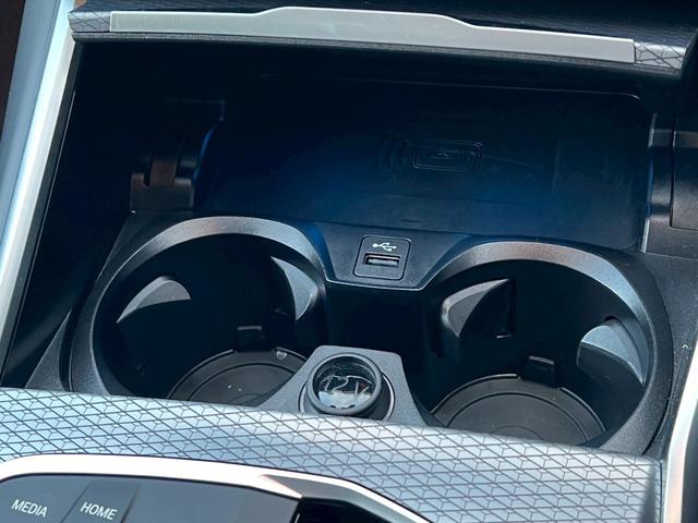 ３シリーズ ３２０ｄ　ｘＤｒｉｖｅツーリング　Ｍスポーツ　ＡｐｐｌｅＣａｒＰｌａｙ／全方位カメラ／ＢＳＭ／ＡＣＣ／ＨＵＤ／カープレイ／シートヒーター／シートメモリー／パワーシート／電動トランク／純正ナビ／ワイヤレス充電／レーダークルコン／レーンキープアシスト（26枚目）