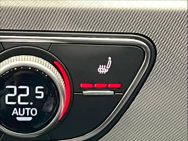 A5スポーツバック 35TDIアドバンスド AppleCarPlay/バーチャルCP/BSM/ACC/全周囲カメラ/カープレイ/電動トランク/パワーシート/シートメモリー/シートヒーター/アンビエントライト/レーダークルコン/レーンキープ(8枚目)