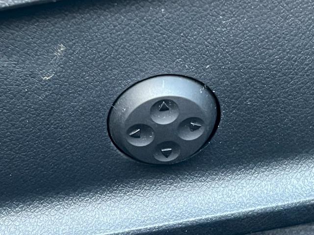 CLAクラス シューティングブレーク CLA 200 d シューティングブレーク AMGライン サンルーフ/全方位カメラ/電動トランク/HUD/BSM/ACC/レーンキープアシスト/レーンチェンジアシスト/シートメモリー/シートヒーター/アンビエントライト/パワーシート/フルセグ(56枚目)