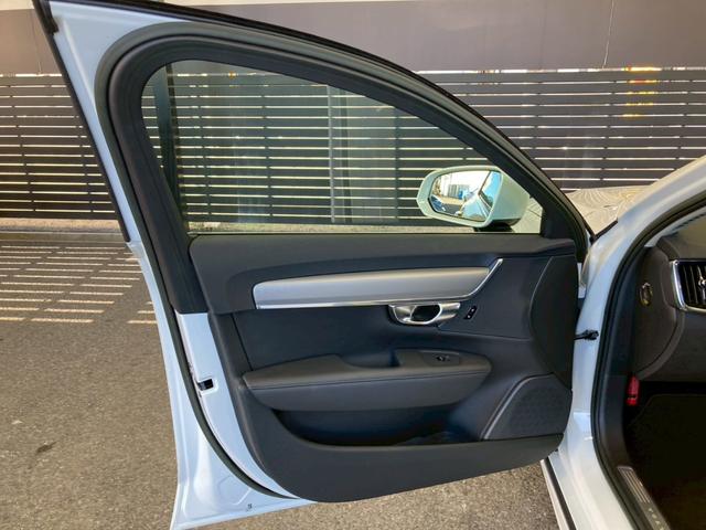 Cクラス C220dローレウスエディションスポーツプラスパック 黒革シート/エアサス/シートヒーター/BSM/HUD/ACC/AppleCarPlay/カープレイ/アンビエントライト/レーンキープアシスト/レーンチェンジアシスト/パワーシート/シートヒーター(55枚目)