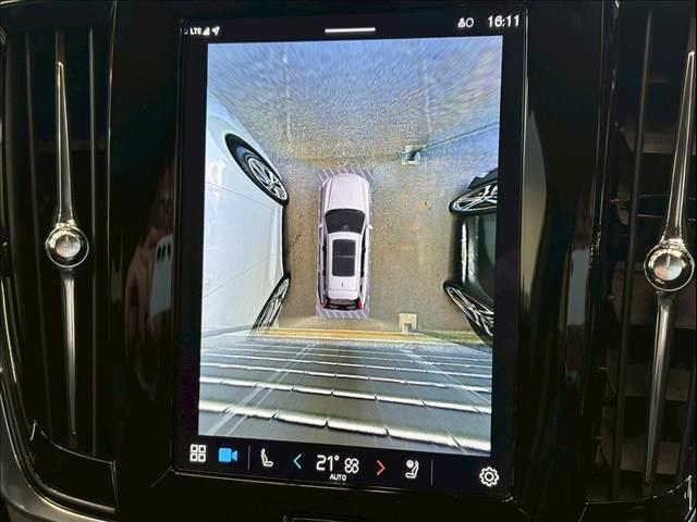 V90 B5 モメンタム AppleCarPlay/Googleナビ/黒革シート/ブラインドスポット/アダプティブクルーズコントロール/シートヒーター/ステアリングヒーター/パワーテールゲート/パワーシート/スマートキー(4枚目)