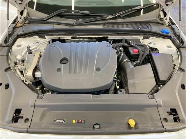 V90 B5 モメンタム AppleCarPlay/Googleナビ/黒革シート/ブラインドスポット/アダプティブクルーズコントロール/シートヒーター/ステアリングヒーター/パワーテールゲート/パワーシート/スマートキー(12枚目)