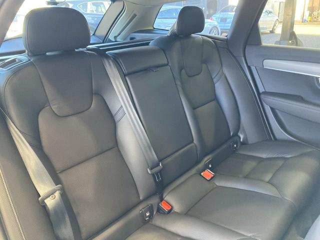V90 B5 モメンタム AppleCarPlay/Googleナビ/黒革シート/ブラインドスポット/アダプティブクルーズコントロール/シートヒーター/ステアリングヒーター/パワーテールゲート/パワーシート/スマートキー(50枚目)