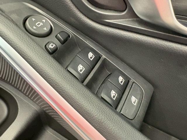 お問い合わせは０１２０ー３７ー４０９２まで。専門店だからこその知識・経験豊富なスタッフ達が、お客様に最適な一台をご案内致します。