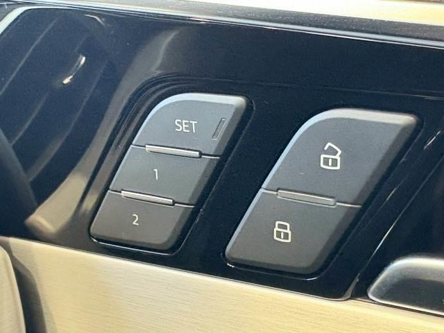 Ａ４ ３５ＴＤＩ　Ｓライン　ＡｐｐｌｅＣａｒＰｌａｙ／全方位カメラ／アンビエントライト／ＡＣＣ／ＢＳＭ／レーダークルコン／レーンキープアシスト／マトリクスＬＥＤ／シートヒーター／シートメモリー／パワーシート／パーキングアシスト（10枚目）