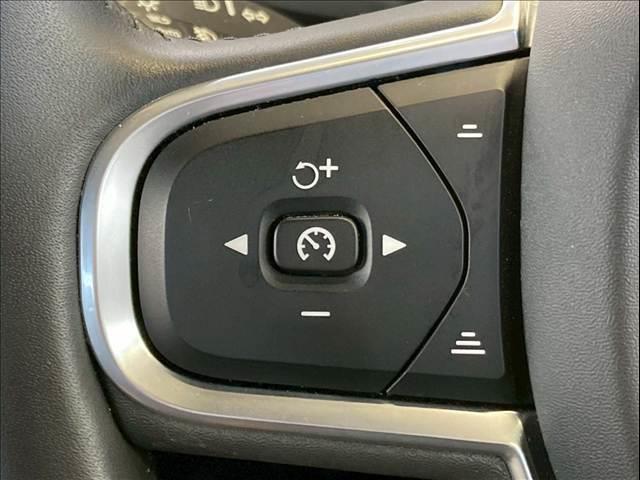 快適な高速クルージングを可能にする「レーダークルーズコントロール」。