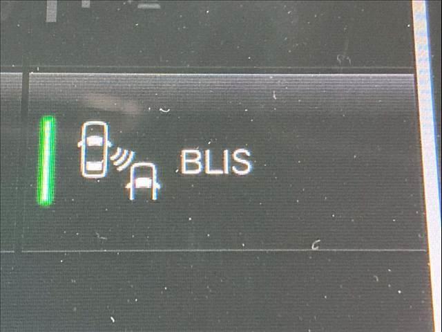 ブラインドスポットモニターや衝突軽減ブレーキなど安全装備も充実♪