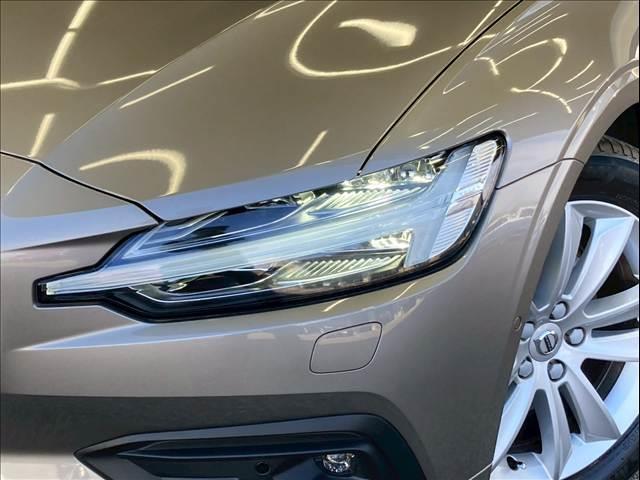 ＬＥＤヘッドライト搭載。夜道も明るく照らします。