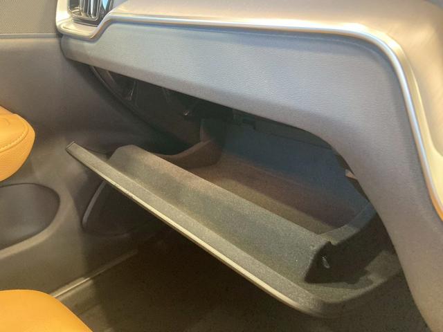 お問い合わせは０１２０ー３７ー４０９２まで。専門店だからこその知識・経験豊富なスタッフ達が、お客様に最適な一台をご案内致します。