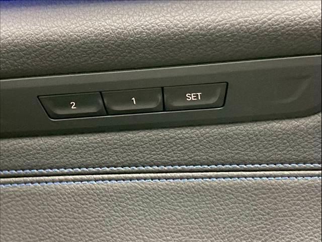 ５シリーズ ５２３ｄ　Ｍスポーツ　全方位カメラ／電動トランク／ＢＳＭ／ＡＣＣ／フルセグ／シートメモリー／パワーシート／アンビエントライト／障害物センサー／純正ナビ／インテリジェントセーフティー／ＥＴＣ／パーキングアシスト（8枚目）