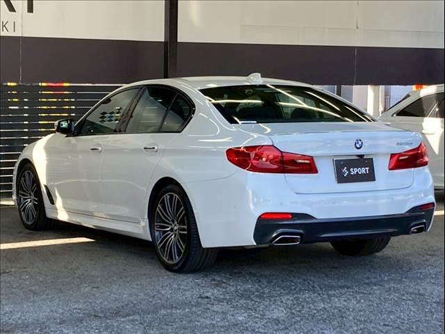 ５シリーズ ５２３ｄ　Ｍスポーツ　全方位カメラ／電動トランク／ＢＳＭ／ＡＣＣ／フルセグ／シートメモリー／パワーシート／アンビエントライト／障害物センサー／純正ナビ／インテリジェントセーフティー／ＥＴＣ／パーキングアシスト（17枚目）