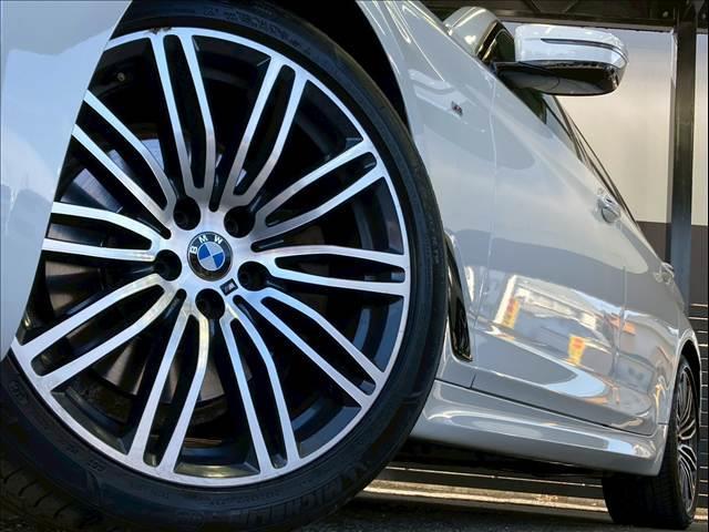 ５シリーズ ５２３ｄ　Ｍスポーツ　全方位カメラ／電動トランク／ＢＳＭ／ＡＣＣ／フルセグ／シートメモリー／パワーシート／アンビエントライト／障害物センサー／純正ナビ／インテリジェントセーフティー／ＥＴＣ／パーキングアシスト（19枚目）