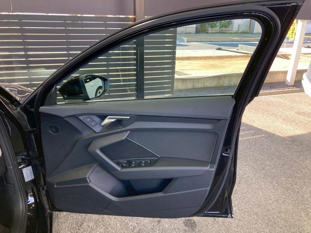 Ａ３ スポーツバック３０ＴＦＳＩ　コンビニエンスＰＫＧ／アシスタンスＰＫＧ／シートヒーター／フルセグ／障害物センサー／ＡＣＣ／ＢＳＭ／レーンキープアシスト／レーダークルコン／パーキングアシスト／バーチャルコックピット／オートライト（33枚目）