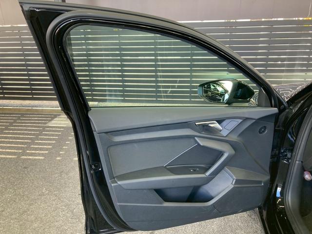 Ａ３ スポーツバック３０ＴＦＳＩ　コンビニエンスＰＫＧ／アシスタンスＰＫＧ／シートヒーター／フルセグ／障害物センサー／ＡＣＣ／ＢＳＭ／レーンキープアシスト／レーダークルコン／パーキングアシスト／バーチャルコックピット／オートライト（34枚目）