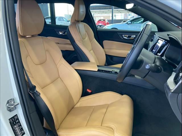 V60 T5 インスクリプション ハーマンカードン/ベージュ革/AppleCarPlay/HUD/BSM/ACC/全方位カメラ/カープレイ/シートヒーター/シートクーラー/フルゼグ/自動駐車機能/パイロットシイステム/電動トランク(7枚目)