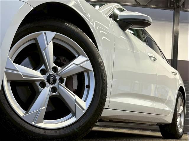 Ａ６ ４０ＴＤＩクワトロスポーツ　４ゾーンデラックスオートマチックエアコン／マルチカラーアンビエント／シートメモリー／レーダークルコン／レーンキープ／ＢＳＭ／ＡＣＣ／ＡｐｐｌｅＣａｒＰｌａｙ／黒革シート／カープレイ／フルゼグ（19枚目）