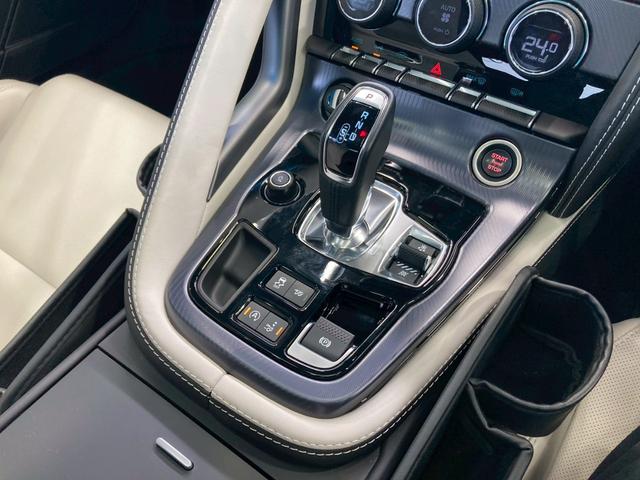 Ｆタイプ Ｒ－ダイナミック　クーペ　Ｐ３００　ガラスルーフ／メリディアンサウンド／スポーツエグゾースト／パフォーマンスシート／１２ｗａｙ電動調節機能パワーシート／シートクーラー／シートヒーター／アンビエントライト／ステアリングヒーター／クルコン（48枚目）