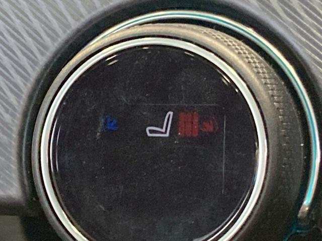 Ｆタイプ Ｒ－ダイナミック　クーペ　Ｐ３００　ガラスルーフ／メリディアンサウンド／スポーツエグゾースト／パフォーマンスシート／１２ｗａｙ電動調節機能パワーシート／シートクーラー／シートヒーター／アンビエントライト／ステアリングヒーター／クルコン（51枚目）