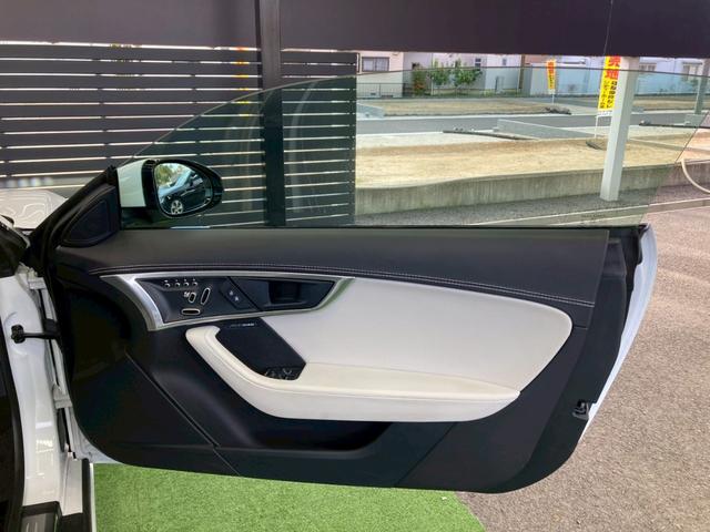 Ｆタイプ Ｒ－ダイナミック　クーペ　Ｐ３００　ガラスルーフ／メリディアンサウンド／スポーツエグゾースト／パフォーマンスシート／１２ｗａｙ電動調節機能パワーシート／シートクーラー／シートヒーター／アンビエントライト／ステアリングヒーター／クルコン（66枚目）