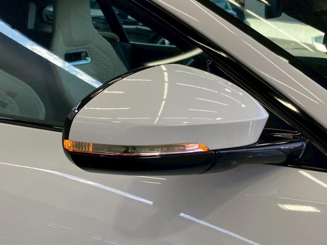 Ｆタイプ Ｒ－ダイナミック　クーペ　Ｐ３００　ガラスルーフ／メリディアンサウンド／スポーツエグゾースト／パフォーマンスシート／１２ｗａｙ電動調節機能パワーシート／シートクーラー／シートヒーター／アンビエントライト／ステアリングヒーター／クルコン（68枚目）