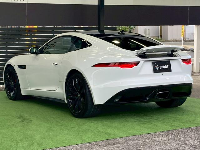 Ｆタイプ Ｒ－ダイナミック　クーペ　Ｐ３００　ガラスルーフ／メリディアンサウンド／スポーツエグゾースト／パフォーマンスシート／１２ｗａｙ電動調節機能パワーシート／シートクーラー／シートヒーター／アンビエントライト／ステアリングヒーター／クルコン（76枚目）