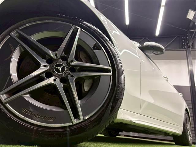 Cクラス C220dアバンギャルド AMGライン AppleCarPlay/全周囲カメラ/ヘッドアップディスプレイ/ブラインドスポット/アダプティブクルーズコントロール/電動トランク/シートヒーター/キーレスゴー/LEDヘッドライト(19枚目)