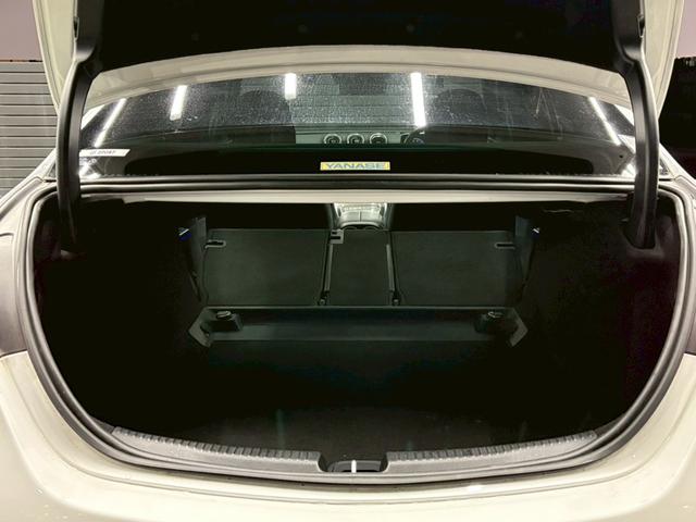 Cクラス C220dアバンギャルド AMGライン AppleCarPlay/全周囲カメラ/ヘッドアップディスプレイ/ブラインドスポット/アダプティブクルーズコントロール/電動トランク/シートヒーター/キーレスゴー/LEDヘッドライト(57枚目)