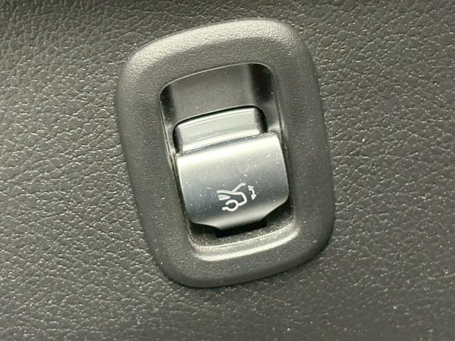 Cクラス C220dアバンギャルド AMGライン AppleCarPlay/全周囲カメラ/ヘッドアップディスプレイ/ブラインドスポット/アダプティブクルーズコントロール/電動トランク/シートヒーター/キーレスゴー/LEDヘッドライト(62枚目)