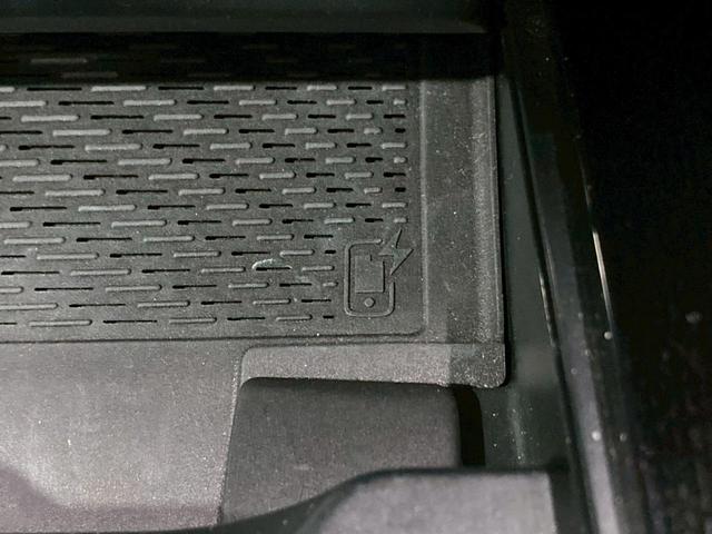 Ａクラス Ａ２００ｄ　ＡＭＧライン　ＡＣＣ／ＢＳＭ／シートヒーター／シートメモリー／レーンチェンジアシスト／レーンキープアシスト／レーダークルコン／ブラインドスポット／フルセグ／衝突軽減ブレーキ／クリアランスソナー／スマートキー（44枚目）