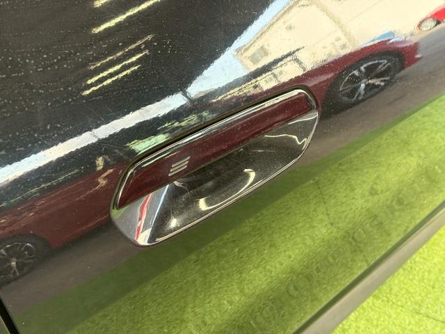 ４シリーズ ４２０ｄ　ｘＤｒｉｖｅグランクーペ　Ｍスポーツ　ＡｐｐｌｅＣａｒＰｌａｙ／ＢＳＭ／シートヒーター／パワーシート／全方位カメラ／電動トランク／アンビエントライト／カープレイ／レーダークルコン／ブラインドスポット／レーンキープアシスト／パドルシフト（68枚目）